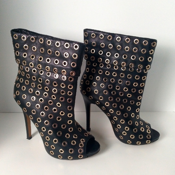 Aldo Shoes - ALDO Blondeau Black & Gold Stiletto Heel Ankle Boots Women's Size 7 Pre-owned